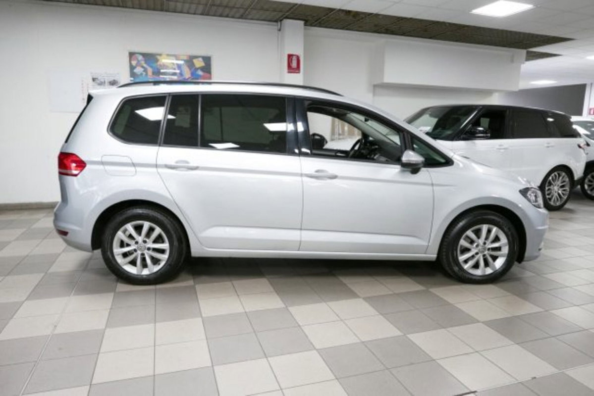 Volkswagen Touran 1.6 TDI 115 CV SCR DSG Business BlueMotion Technology (3)
