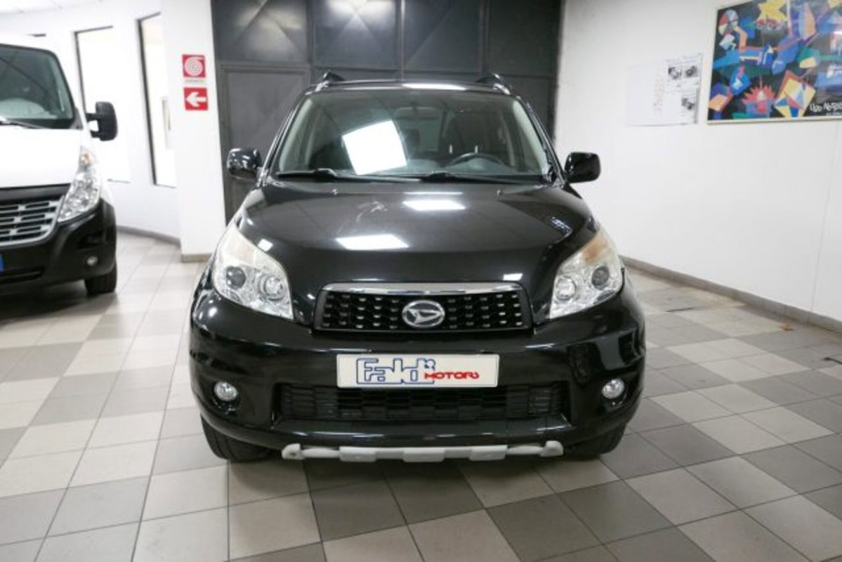 Daihatsu Terios 1.5 4WD B Easy Green Powered (2)