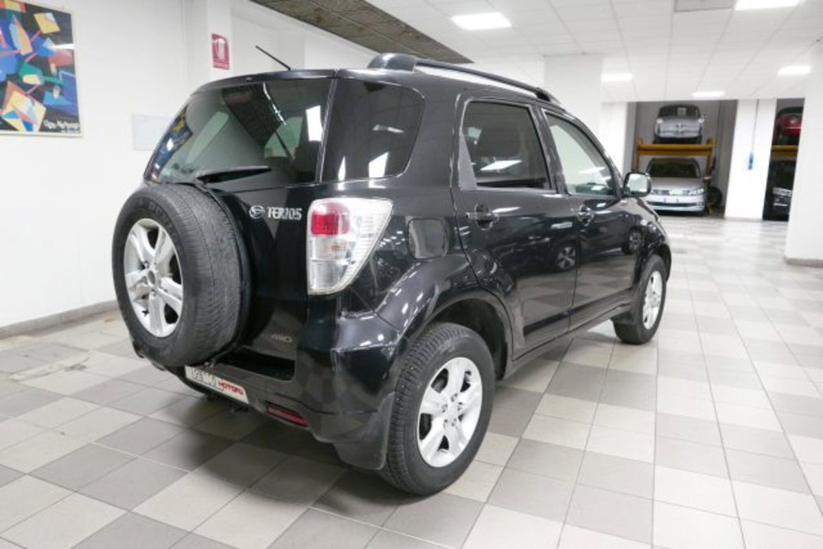 Daihatsu Terios 1.5 4WD B Easy Green Powered (4)
