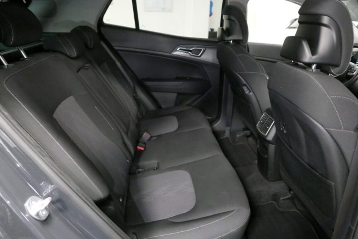 Kia Sportage 1.6 CRDi MHEV Style (8)