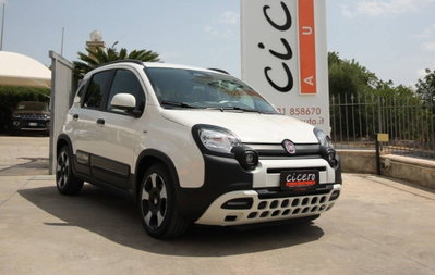 Fiat Panda 1.0 FireFly S&S Hybrid City Cross usata