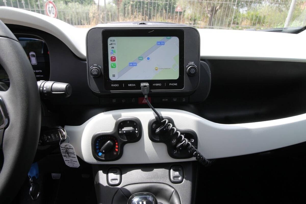 Fiat Panda 1.0 FireFly S&S Hybrid City Cross (11)
