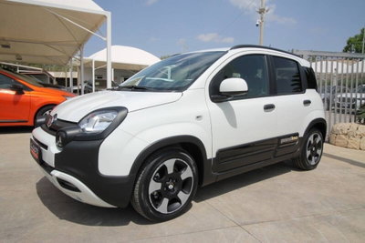 Fiat Panda 1.0 FireFly S&S Hybrid City Cross (3)