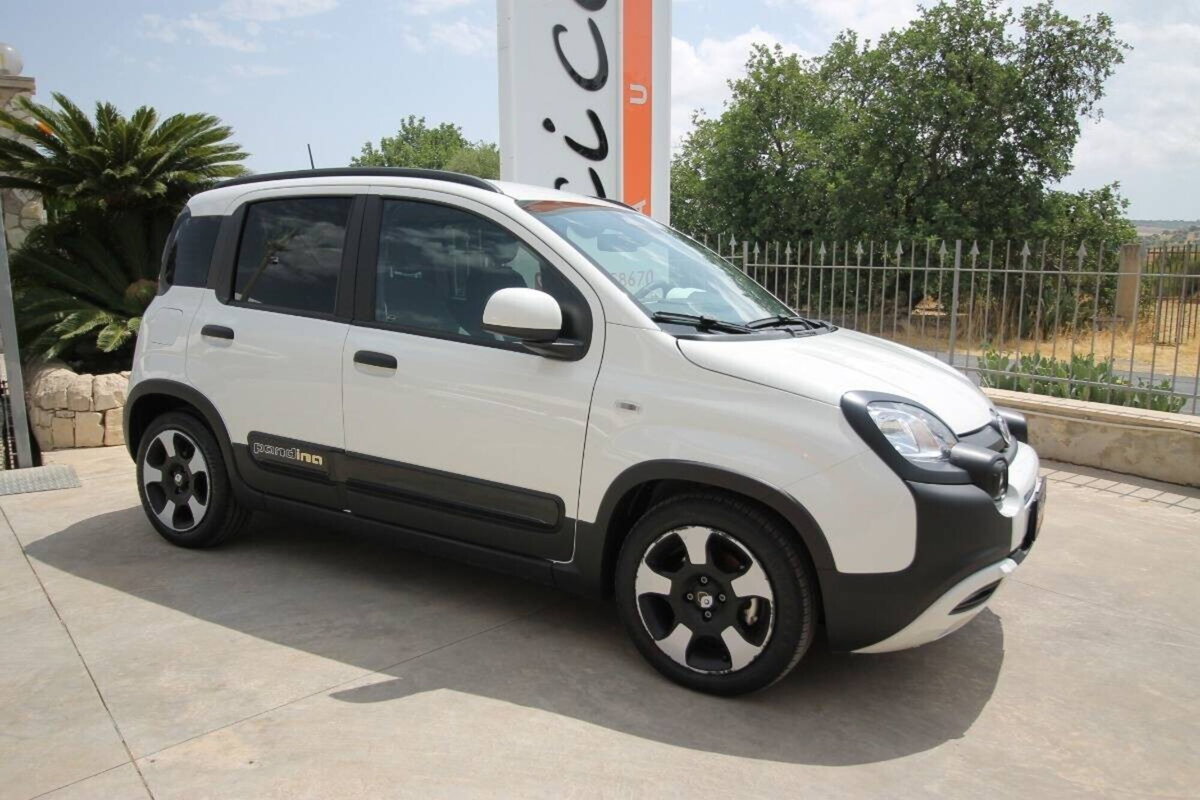 Fiat Panda 1.0 FireFly S&S Hybrid City Cross (7)