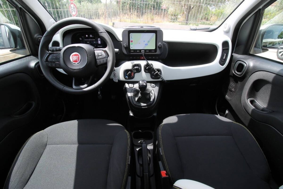 Fiat Panda 1.0 FireFly S&S Hybrid City Cross (8)
