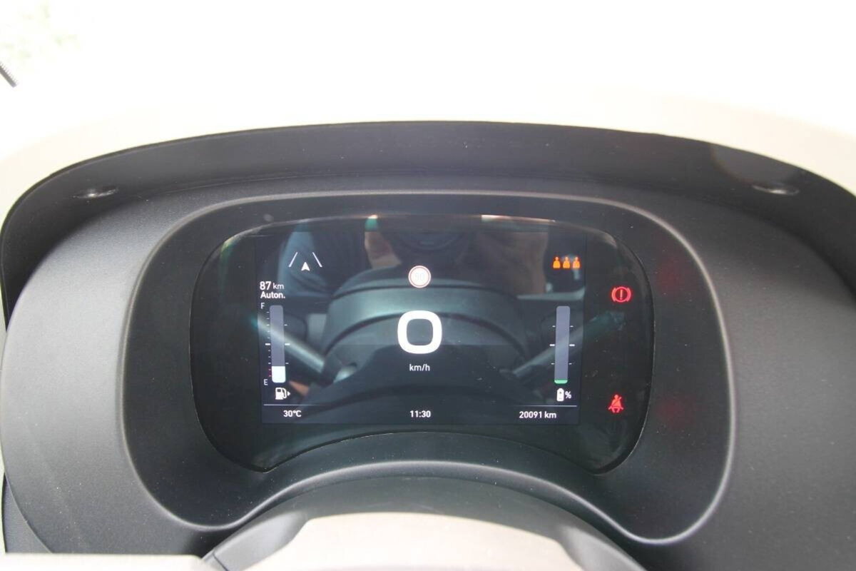 Fiat Panda 1.0 FireFly S&S Hybrid City Cross (9)