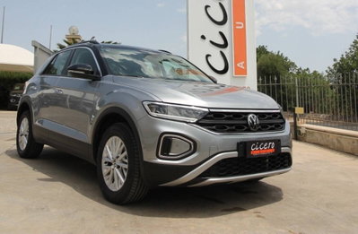 Volkswagen T-Roc 2.0 tdi Life 150cv dsg usata