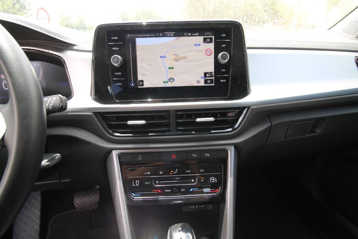 Volkswagen T-Roc 2.0 tdi Life 150cv dsg (11)