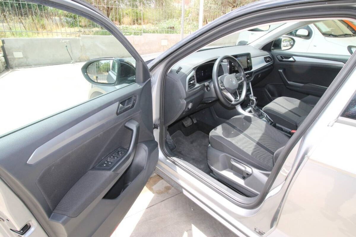 Volkswagen T-Roc 2.0 tdi Life 150cv dsg (16)