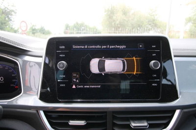 Volkswagen T-Roc 1.0 tsi Style 115cv (11)