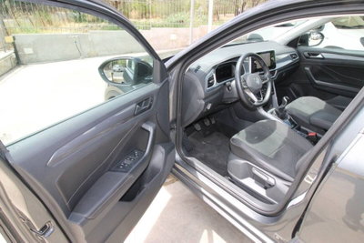 Volkswagen T-Roc 1.0 tsi Style 115cv (16)