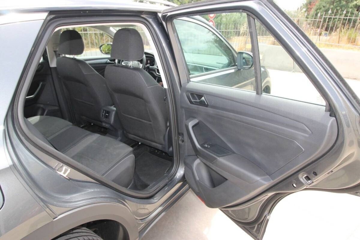 Volkswagen T-Roc 1.0 tsi Style 115cv (18)