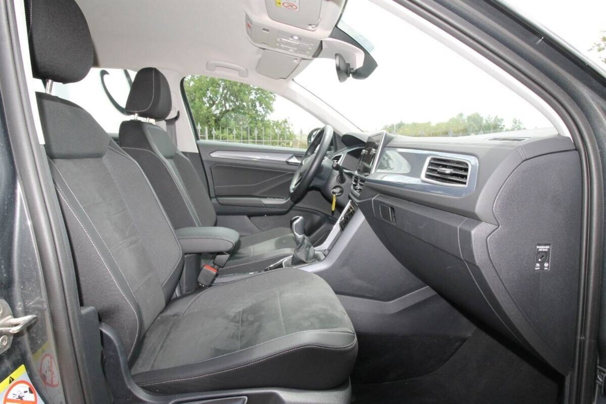 Volkswagen T-Roc 1.0 tsi Style 115cv (20)