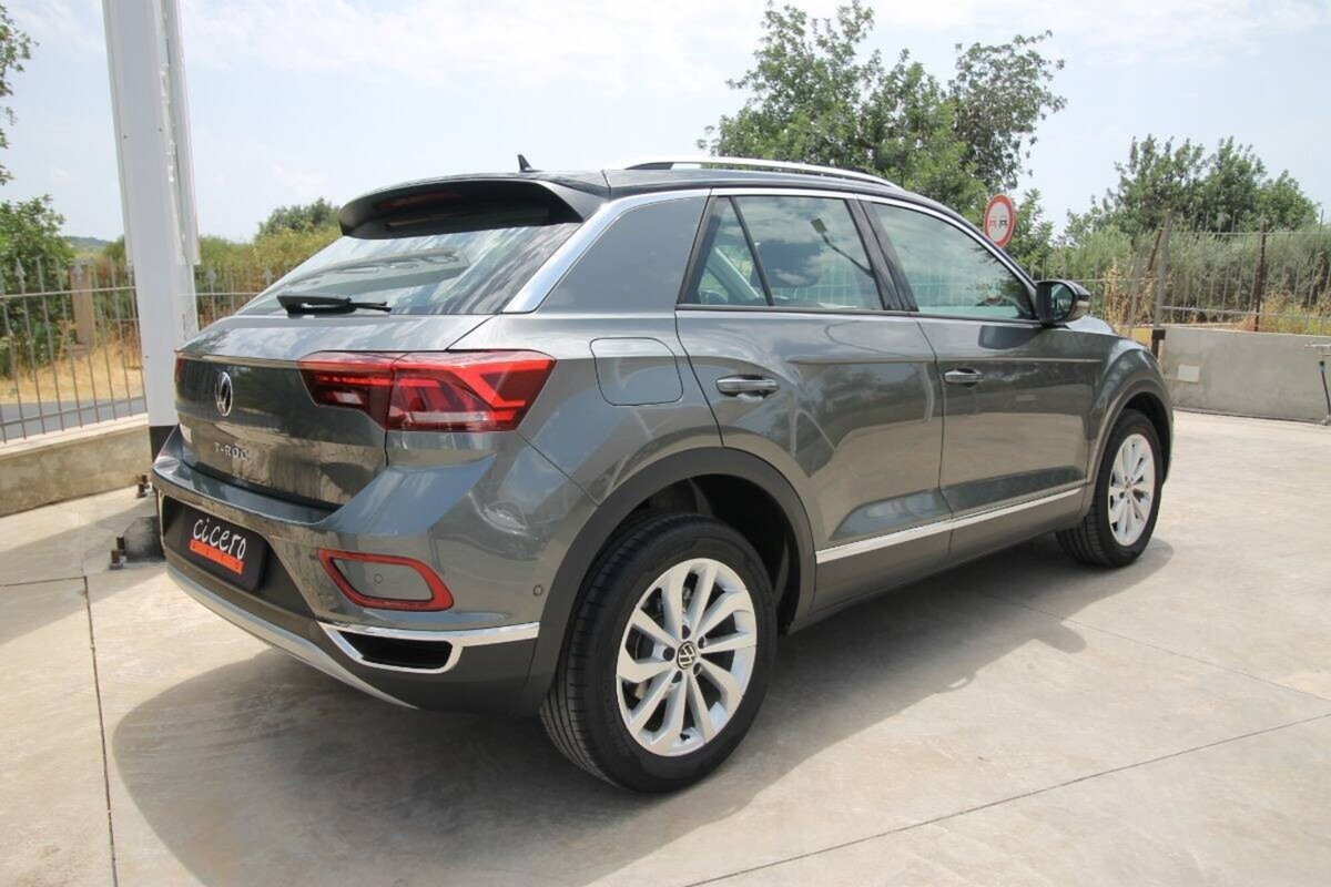 Volkswagen T-Roc 1.0 tsi Style 115cv (6)
