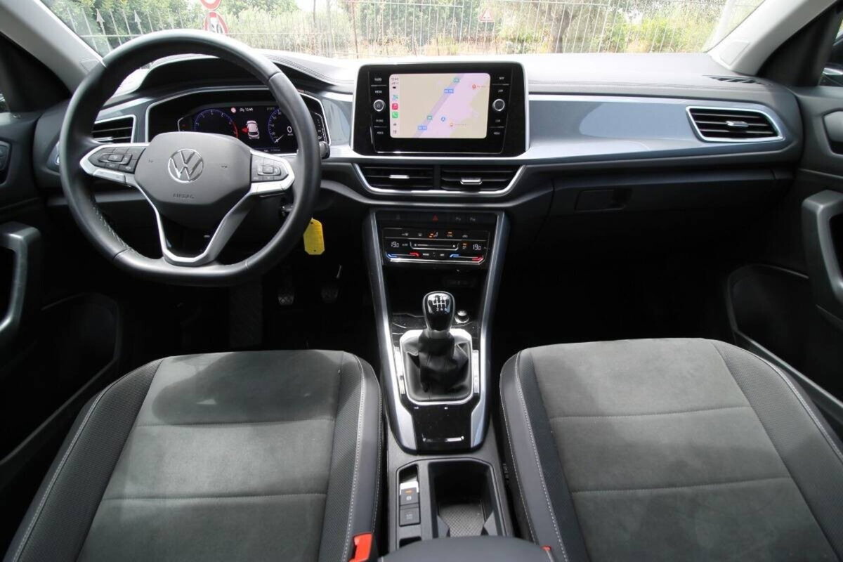 Volkswagen T-Roc 1.0 tsi Style 115cv (8)