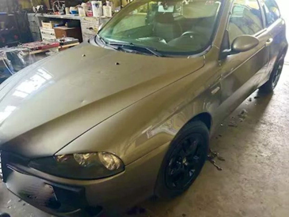 Alfa Romeo 147 1.6 16V TS (105) 3 porte Distinctive (3)