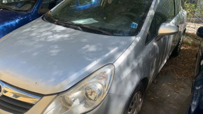 Opel Corsa 1.0 12V 5 porte Elective (3)