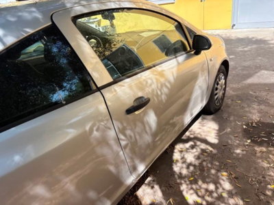 Opel Corsa 1.0 12V 5 porte Elective (7)