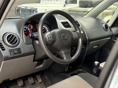 Suzuki SX4 16V Outdoor Line GL (9)