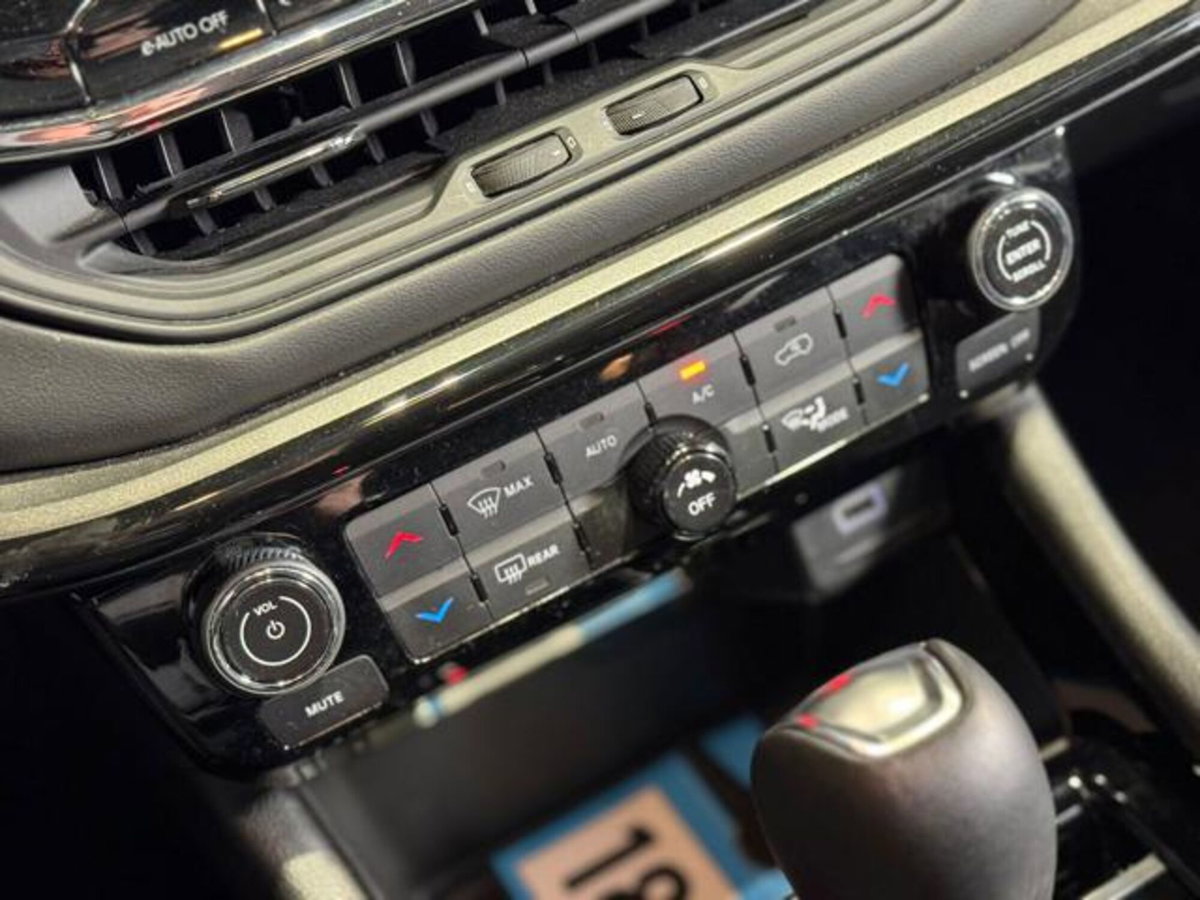 Jeep Compass 1.5 turbo t4 mhev Summit 2wd 130cv dct (16)