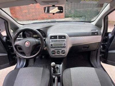 Fiat Punto 1.3 MJT II 75 CV 5 porte Easy (6)