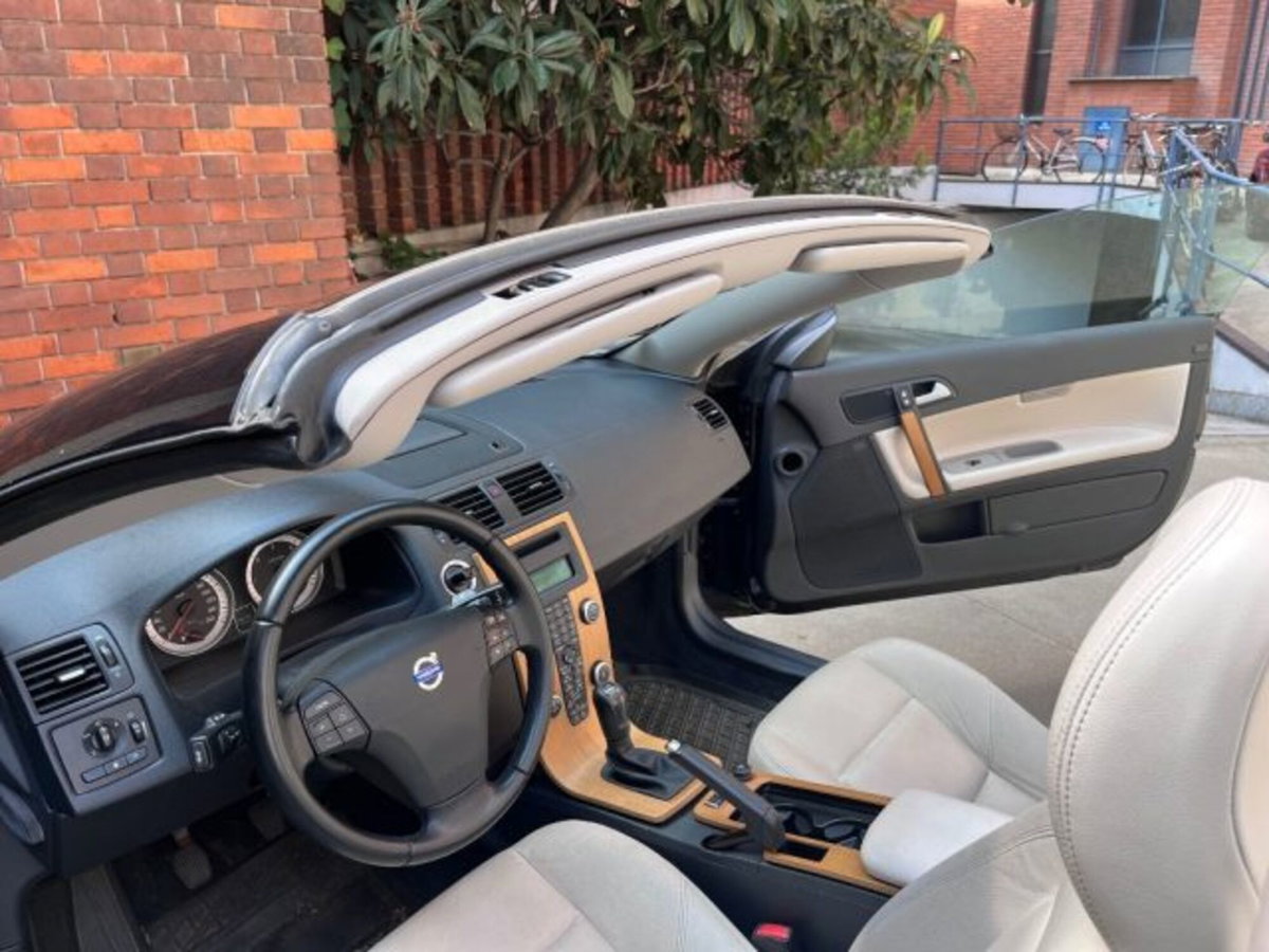 Volvo C70 D3 Geartronic Summum (10)