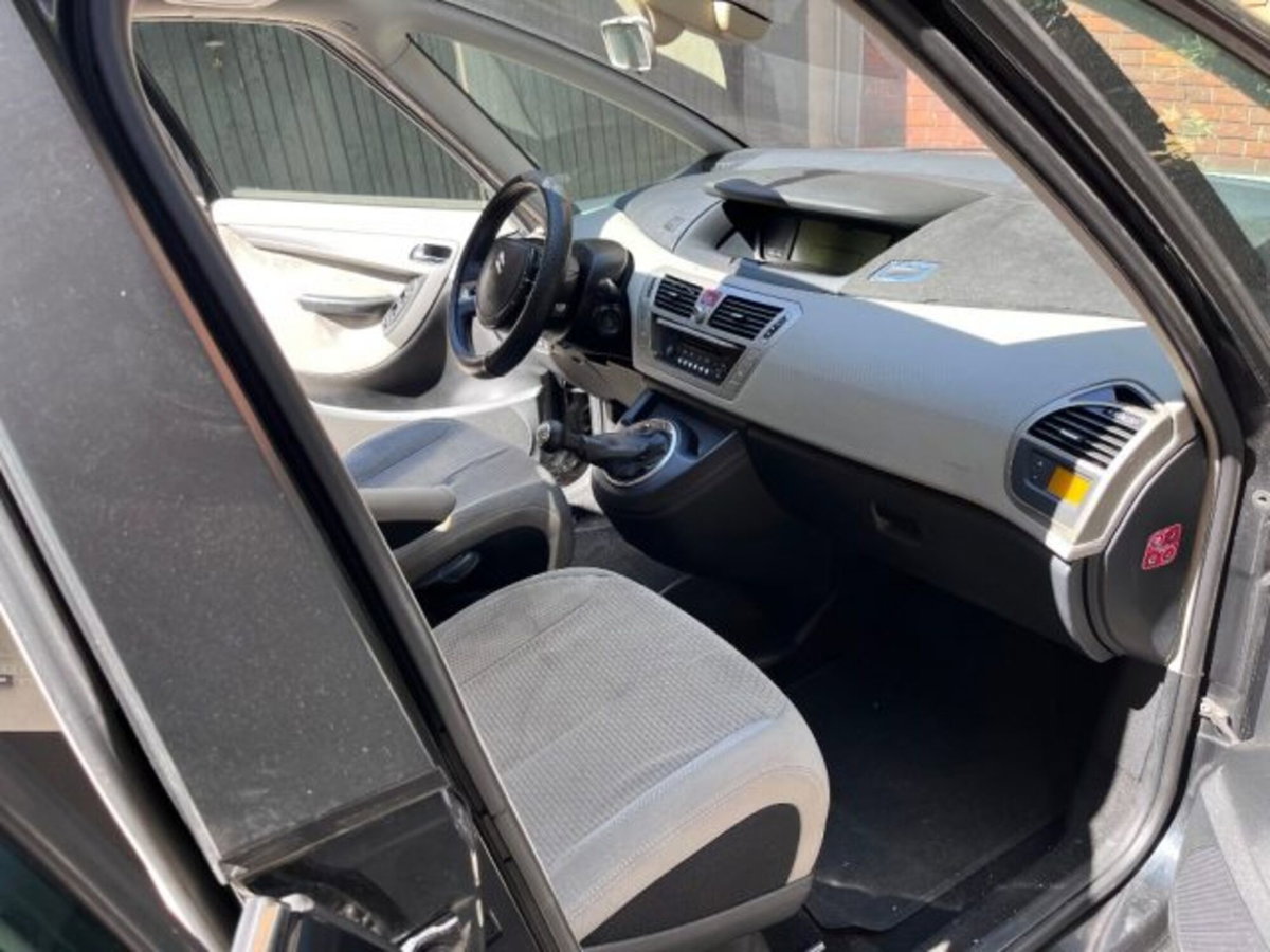 Citroen C4 Gran Picasso 1.6 VTi 120 Perfect (6)