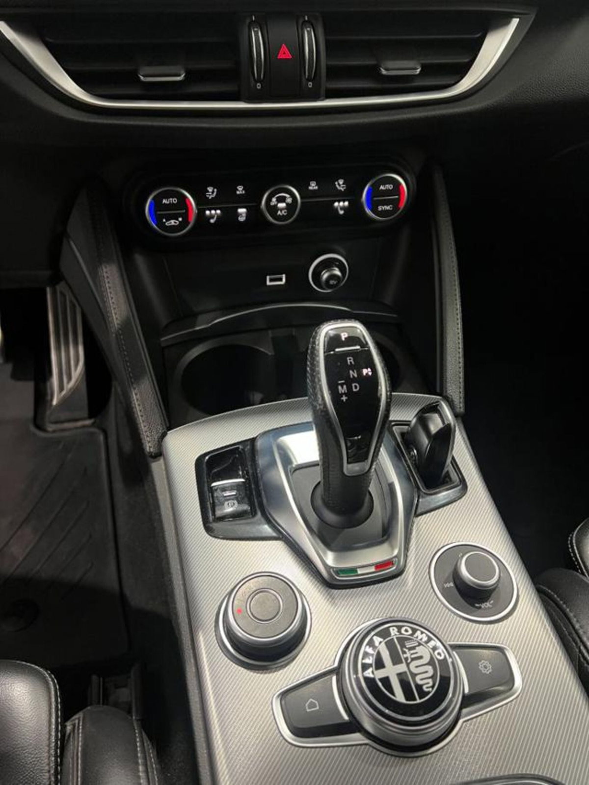 Alfa Romeo Stelvio Stelvio 2.2 Turbodiesel 210 CV AT8 Q4 Veloce (17)