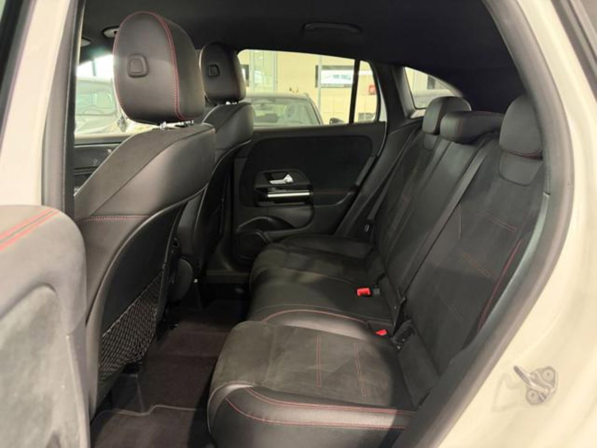 Mercedes-Benz GLA SUV 200 Automatic Premium (17)