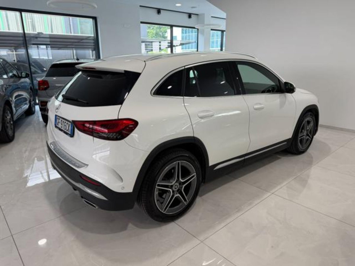 Mercedes-Benz GLA SUV 200 Automatic Premium (3)