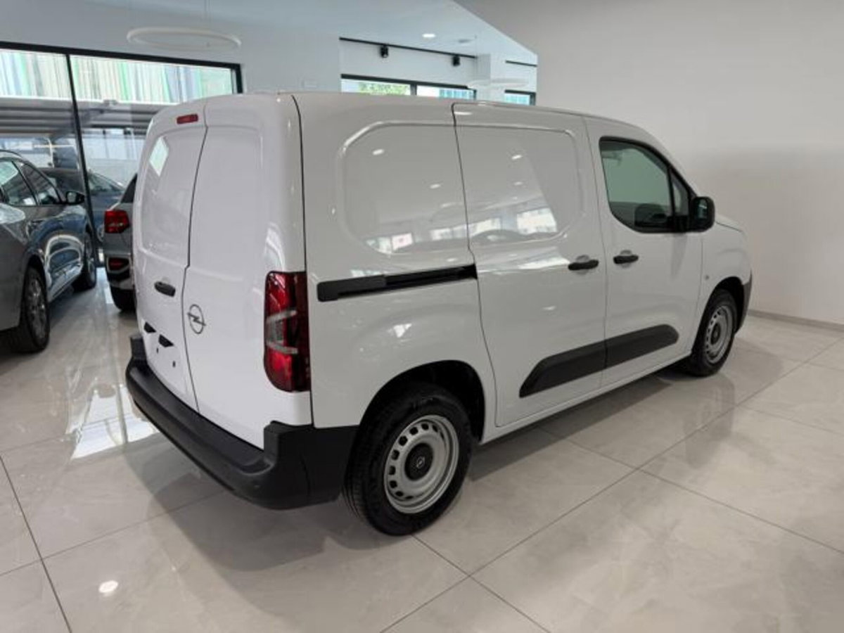 Opel Combo Furgone Cargo 1.5 Diesel 100CV PC 650kg Essentia (3)