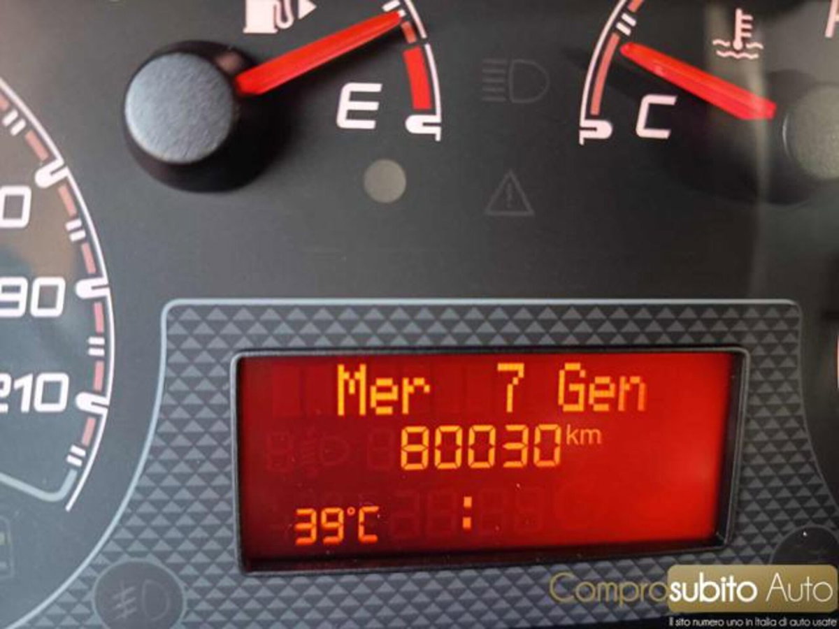 Fiat Fiorino 1.3 MJT 80CV Combinato (16)