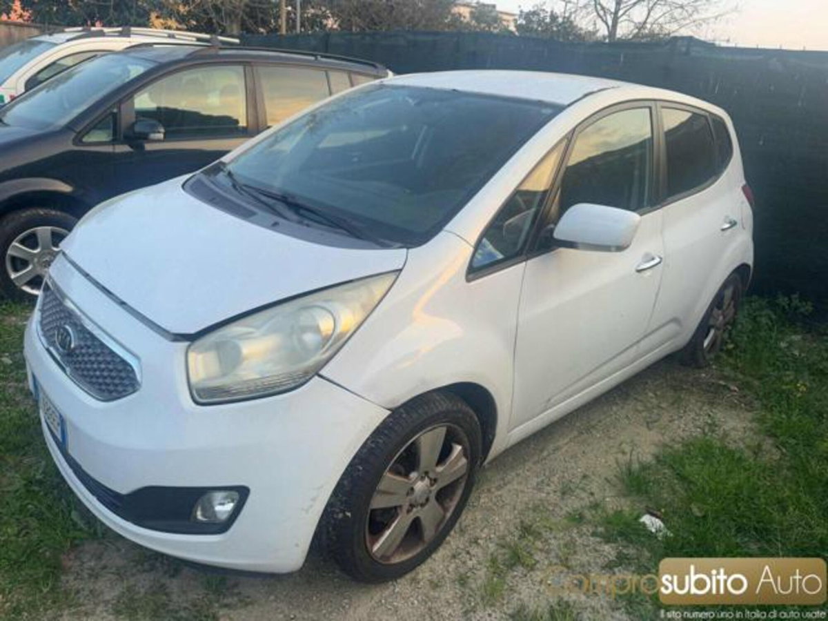 Kia Venga 1.6 CVVT TX (2)