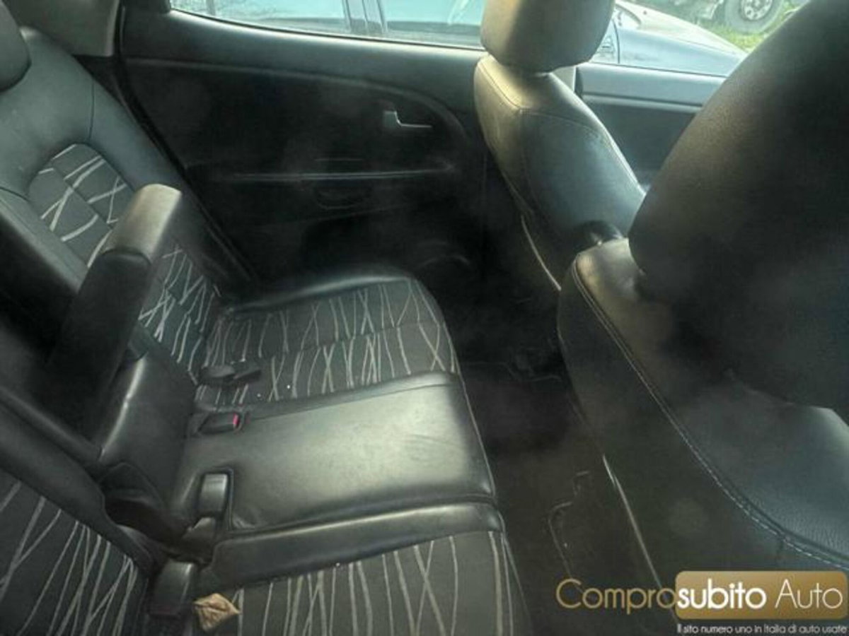 Kia Venga 1.6 CVVT TX (7)