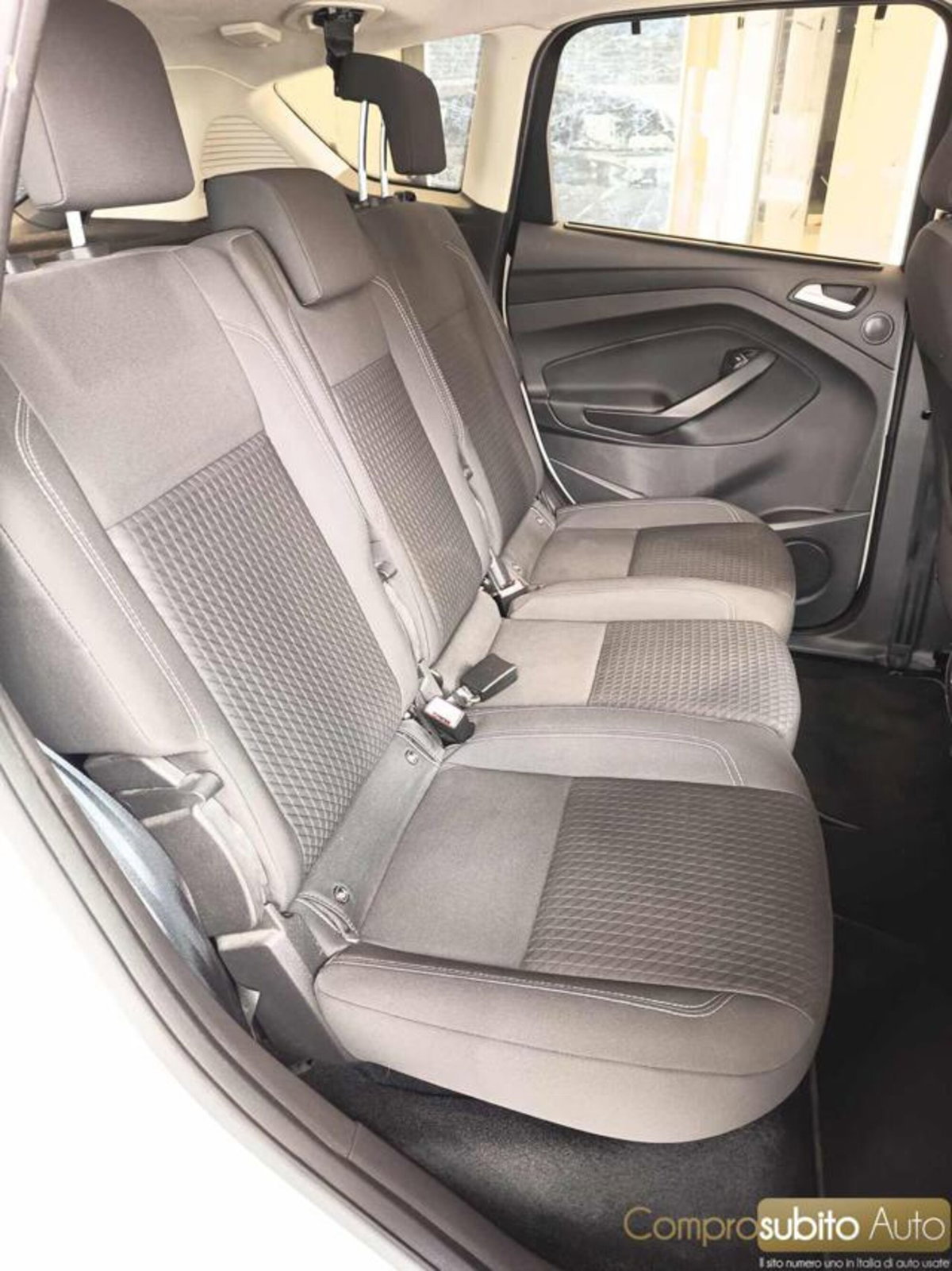 Ford C-Max 1.5 TDCi 120CV Powershift Start&Stop Titanium (19)