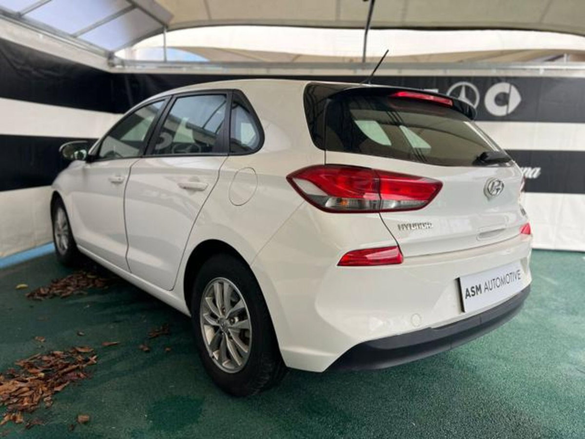 Hyundai i30 Station Wagon 1.6 CRDi 110CV Comfort (4)