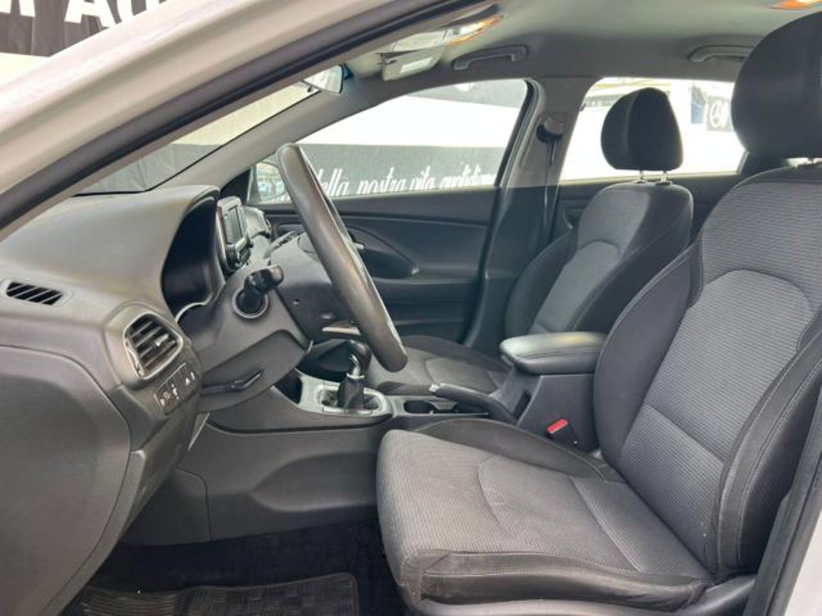 Hyundai i30 Station Wagon 1.6 CRDi 110CV Comfort (7)