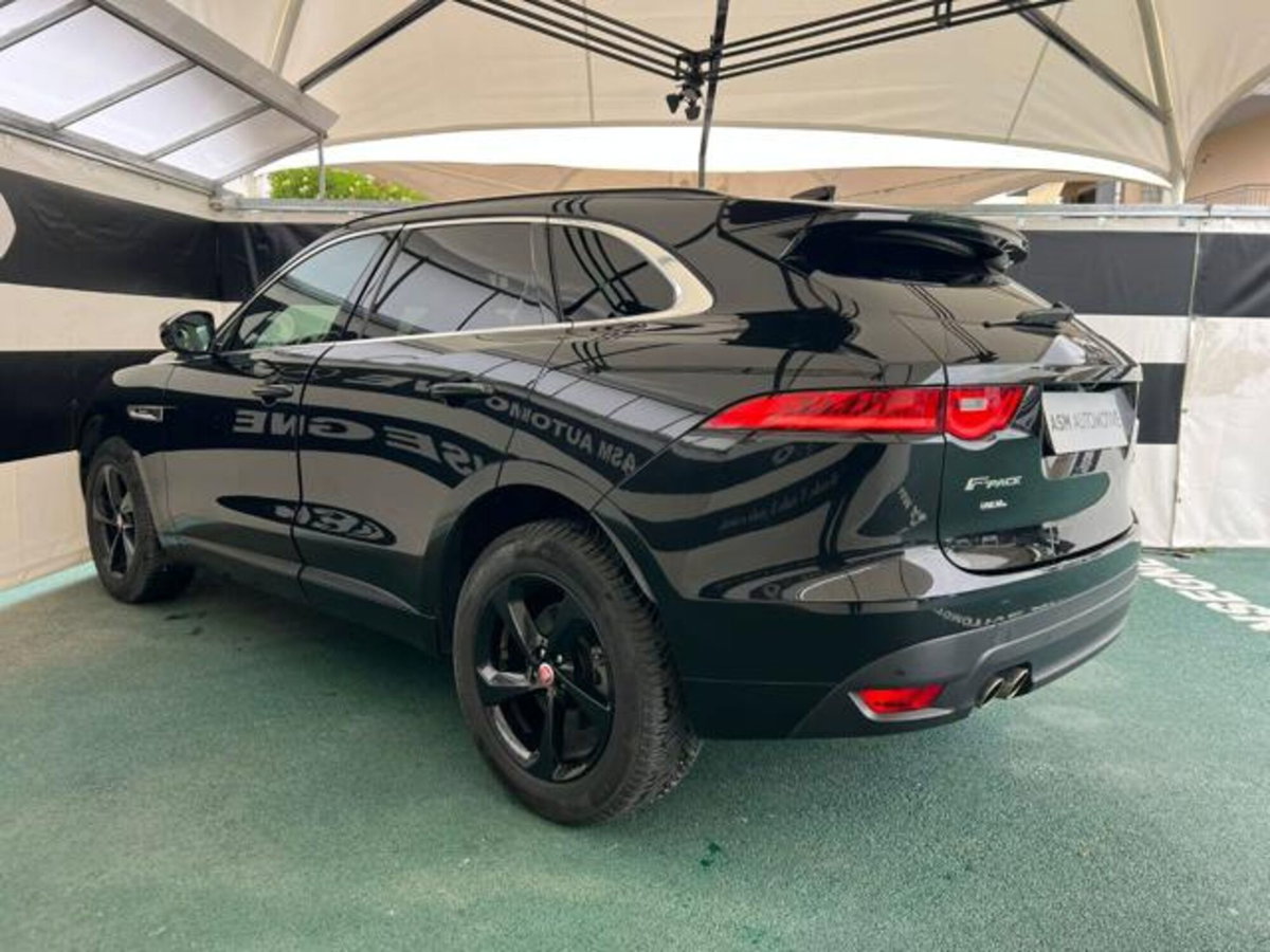 Jaguar F-Pace 2.0 D 180 CV aut. R-Sport (4)