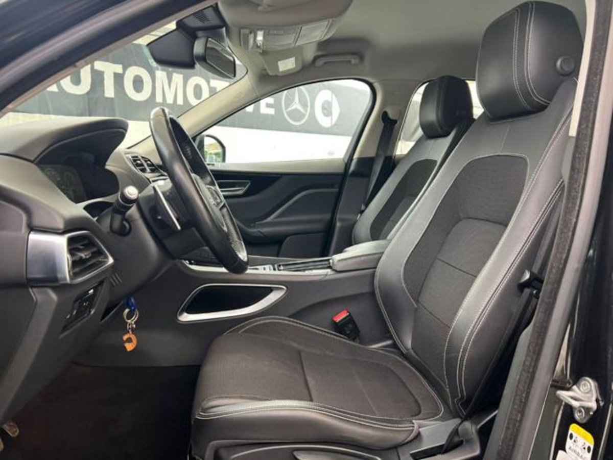 Jaguar F-Pace 2.0 D 180 CV aut. R-Sport (9)