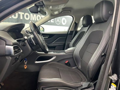 Jaguar F-Pace 2.0 D 180 CV aut. R-Sport (9)