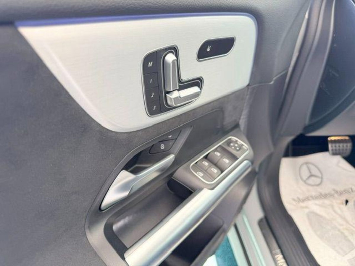 Mercedes-Benz GLA SUV 200 d AMG Line Premium Plus 4matic auto (8)