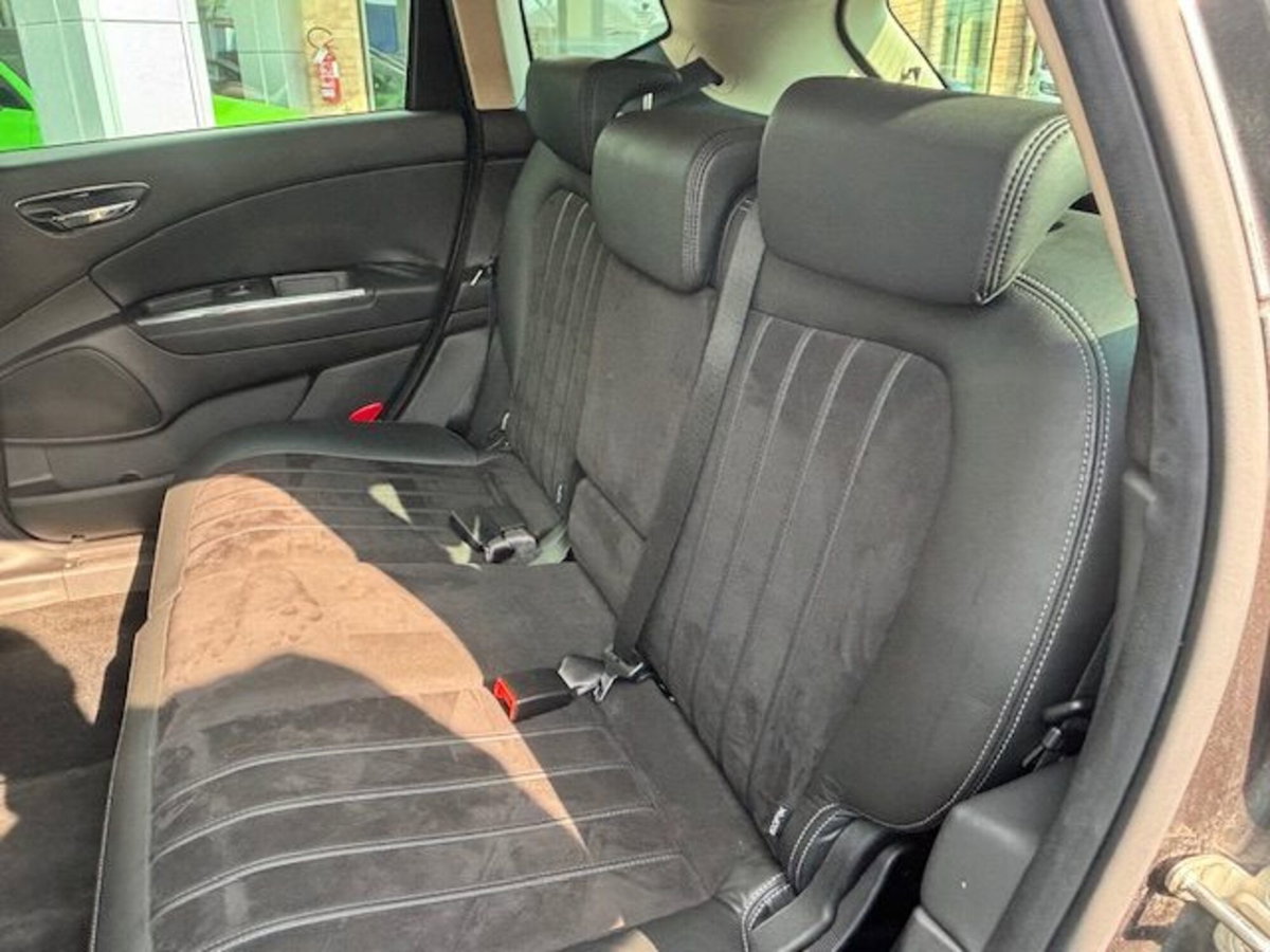 Lancia Delta 1.6 MJT DPF Gold (11)