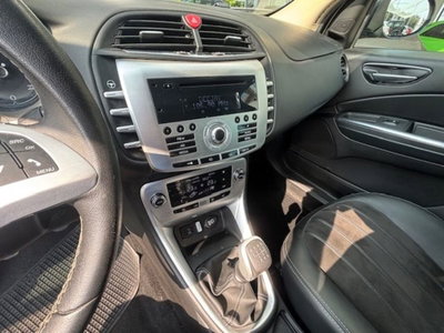 Lancia Delta 1.6 MJT DPF Gold (15)