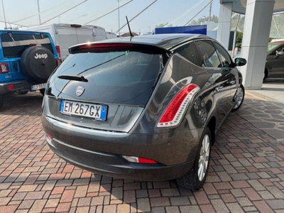 Lancia Delta 1.6 MJT DPF Gold (5)