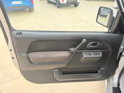 Suzuki Jimny 1.5 DDiS cat 4WD JLX Più (14)