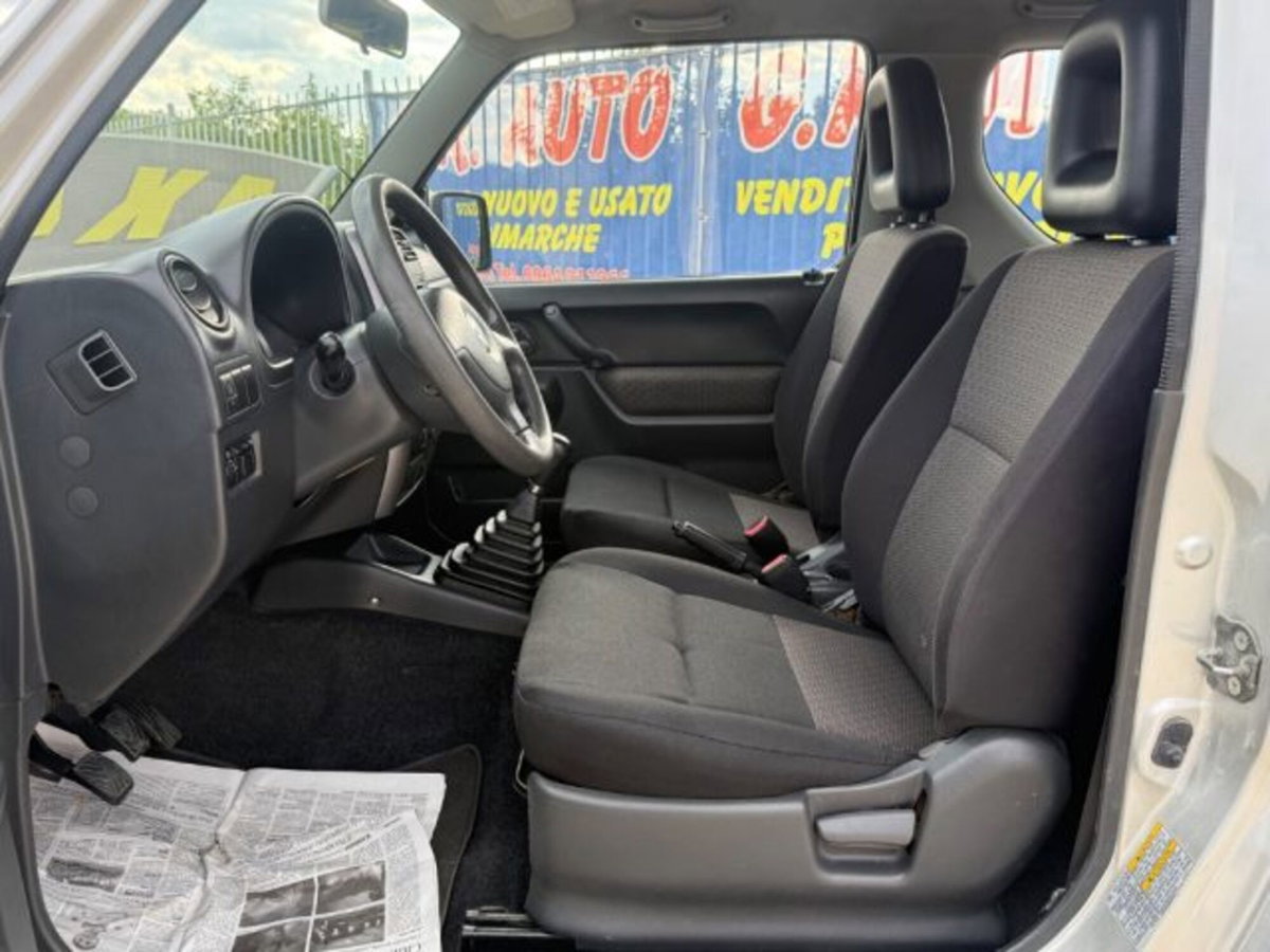Suzuki Jimny 1.5 DDiS cat 4WD JLX Più (15)