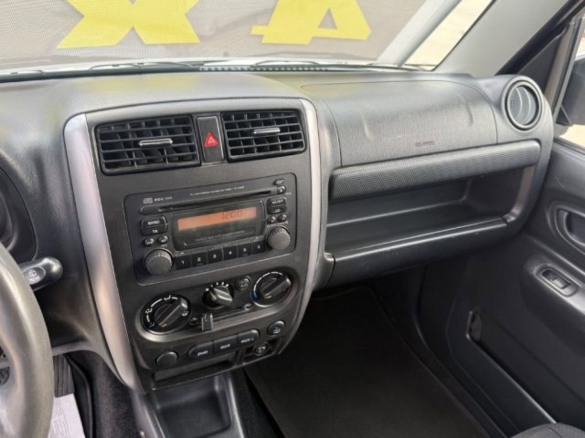 Suzuki Jimny 1.5 DDiS cat 4WD JLX Più (19)