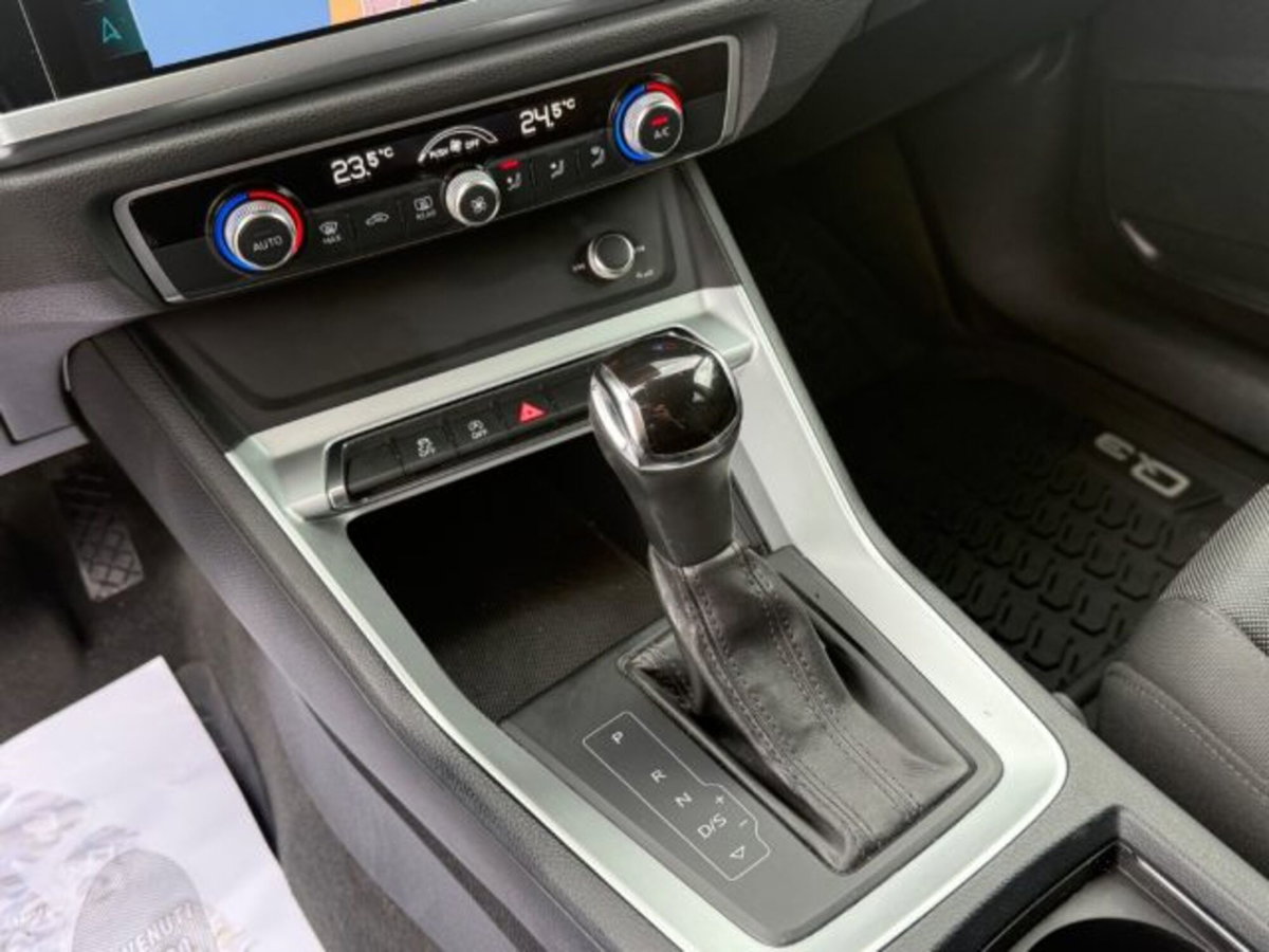 Audi Q3 35 TDI Business (18)