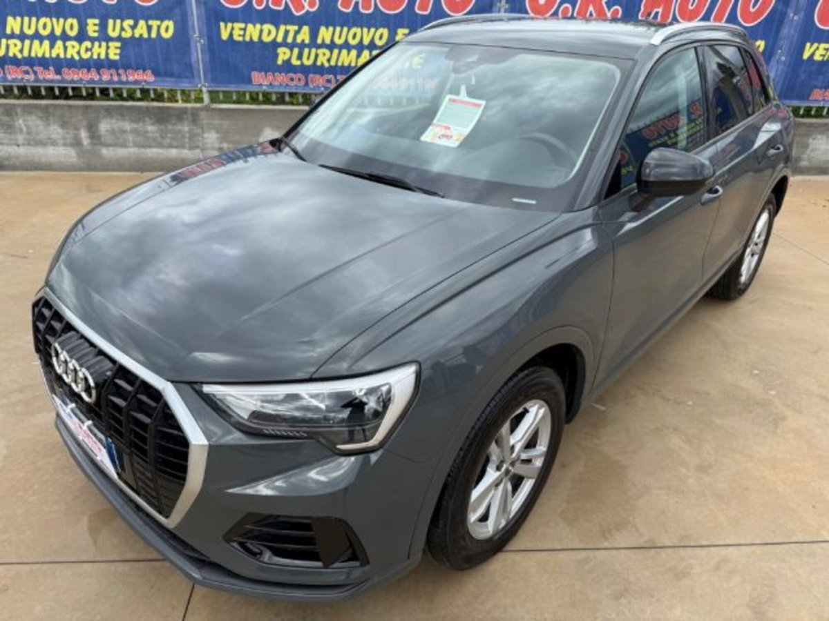 Audi Q3 35 TDI Business (4)