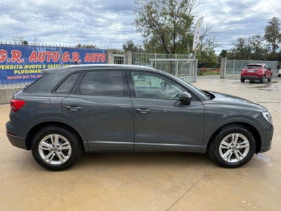 Audi Q3 35 TDI Business (8)